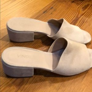 Vince Rachelle Blush Suede Block Heel Sandals 7.5